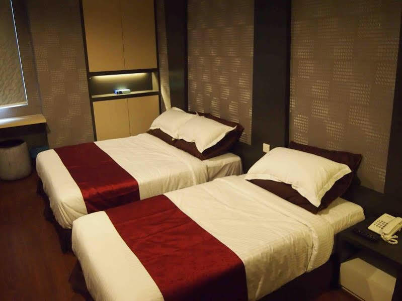 Chariton Hotel Nusa Bestari Johor Bahru Exteriör bild