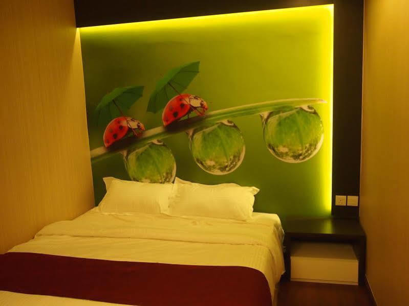 Chariton Hotel Nusa Bestari Johor Bahru Exteriör bild