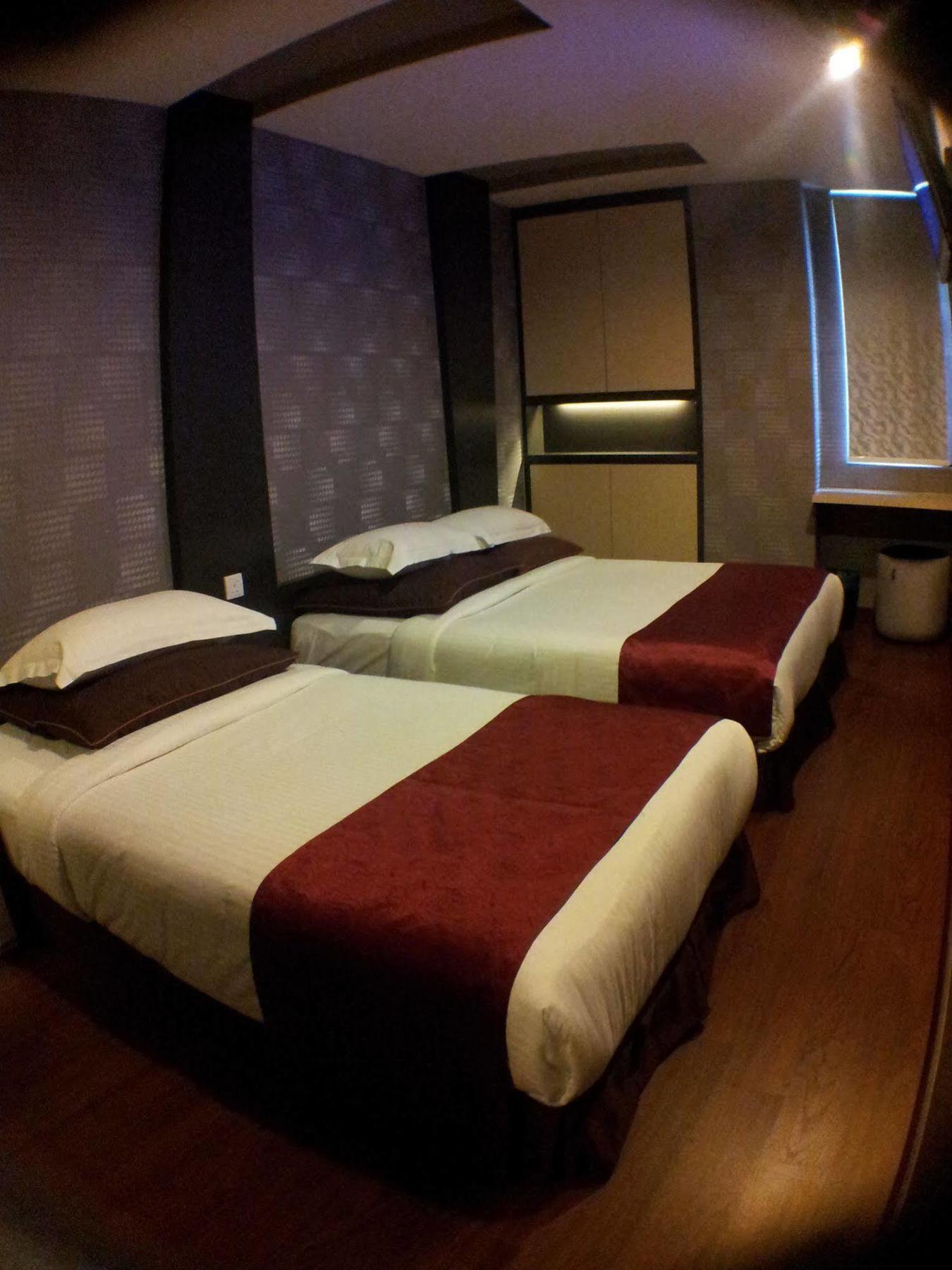 Chariton Hotel Nusa Bestari Johor Bahru Exteriör bild