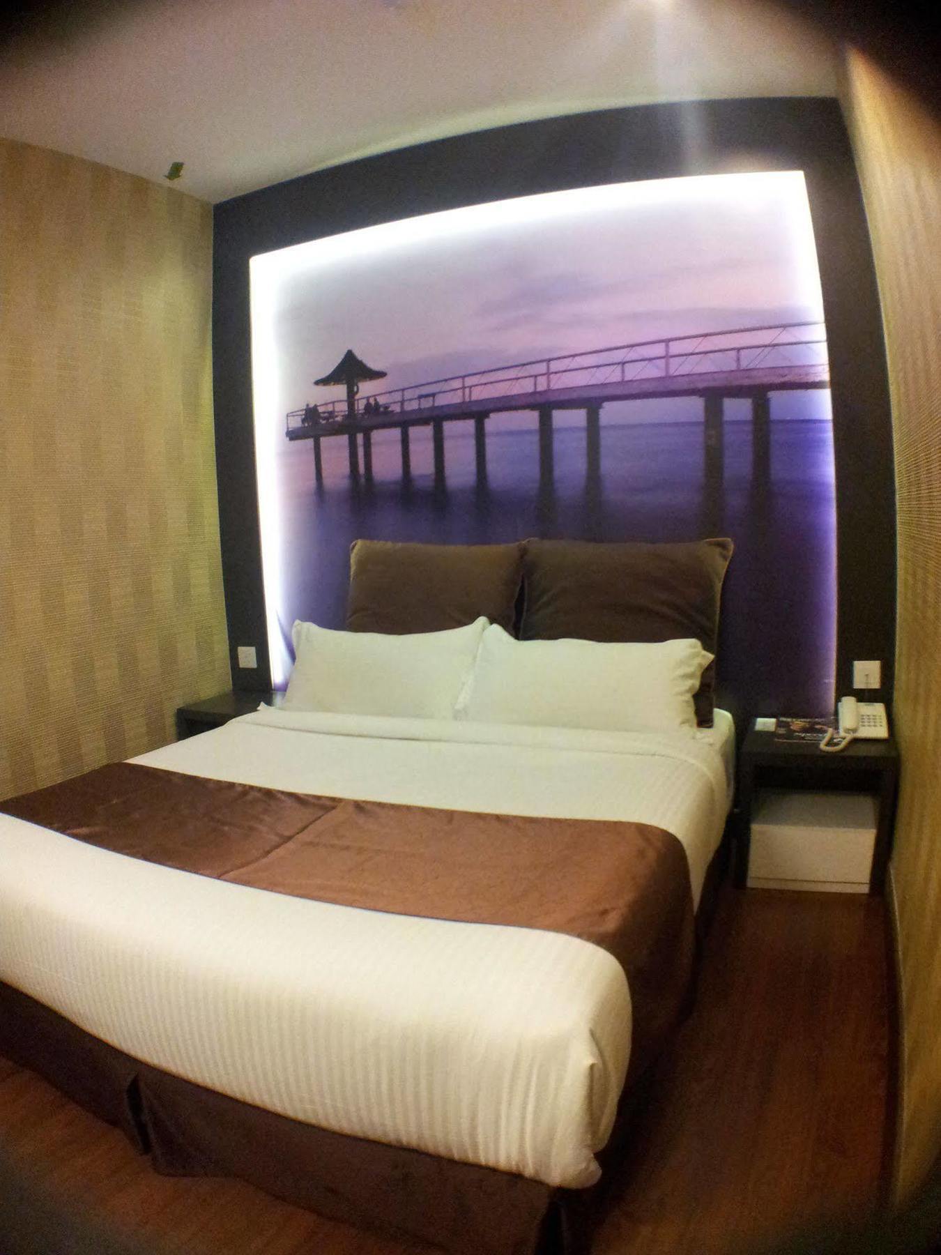Chariton Hotel Nusa Bestari Johor Bahru Exteriör bild